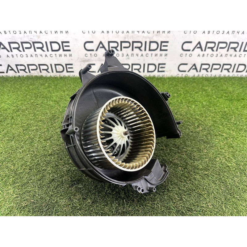 Мотор пічки (обігрів та кондиціювання) BMW 5-series F10 2015 2.0 N20 64119242607