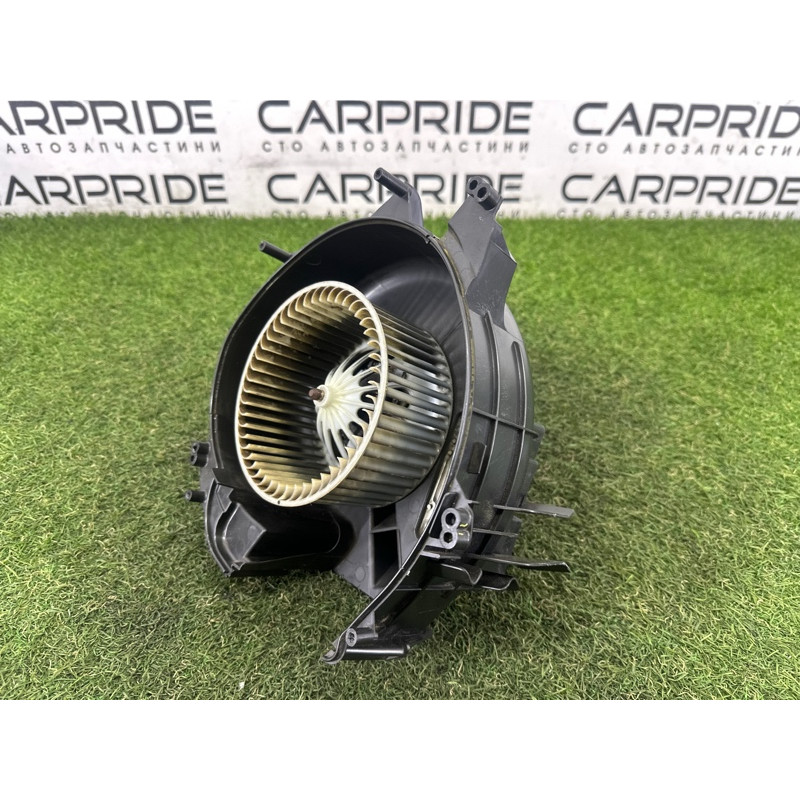 Мотор пічки (обігрів та кондиціювання) BMW 5-series F10 2015 2.0 N20 64119242607