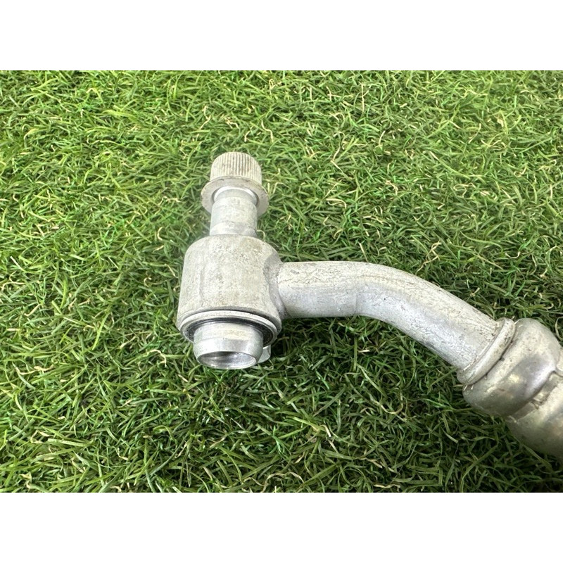 Трубка кондиционера (отопление и кондиционирование) Jeep Grand Cherokee WK2 2017 3.6 68217212AB