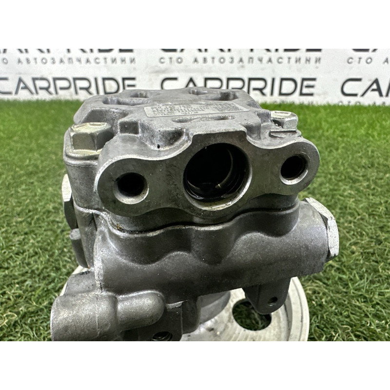 Насос гидроусилителя руля (рулевое управление) AUDI A4 B8 2012 2.0 CAEB 8K0145153F