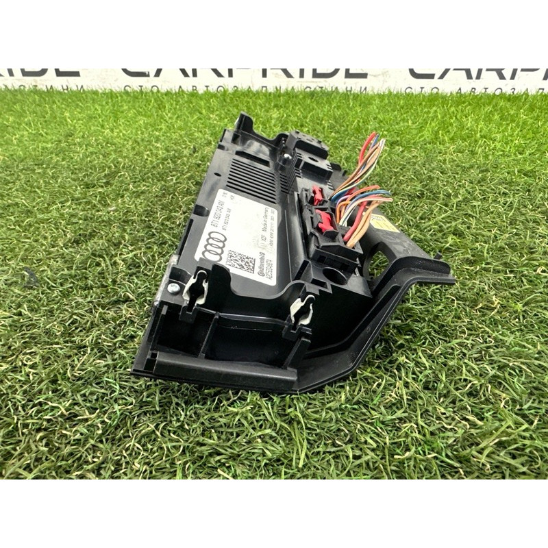 Блок управления климат-контролем (электрика / блок управления) AUDI A4 B8 2012 2.0 CAEB 8T1820043AGXZF