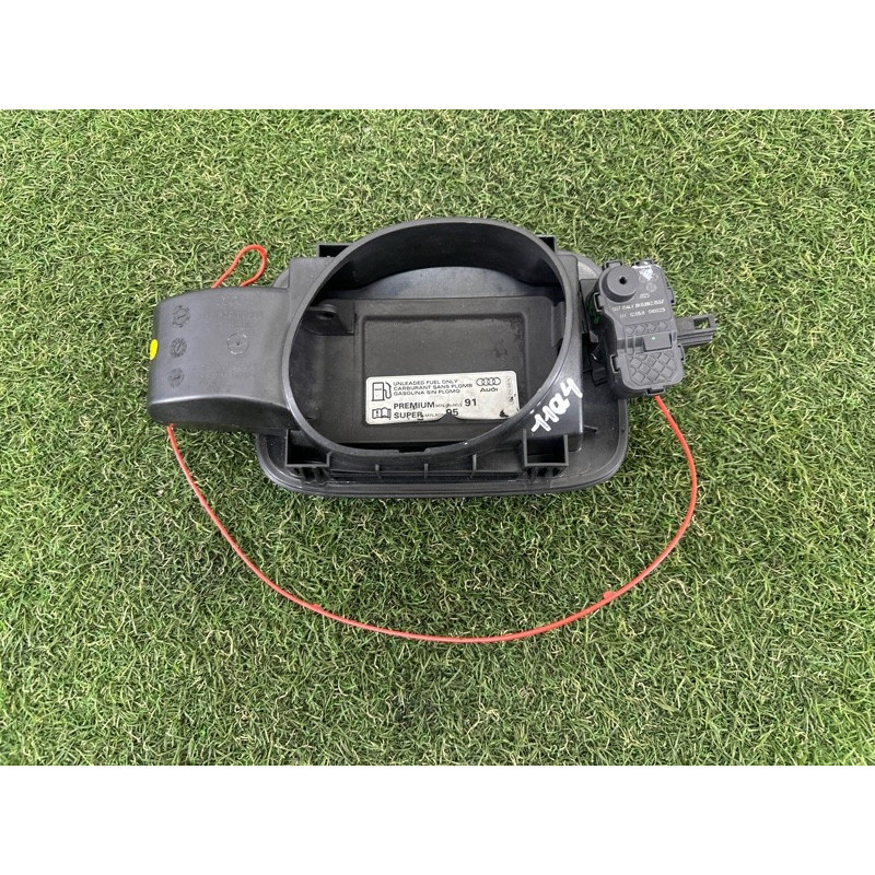 Лючок топливного бака (кузов и элементы) AUDI A4 B8 2012 2.0 CAEB 8K0809907GRU