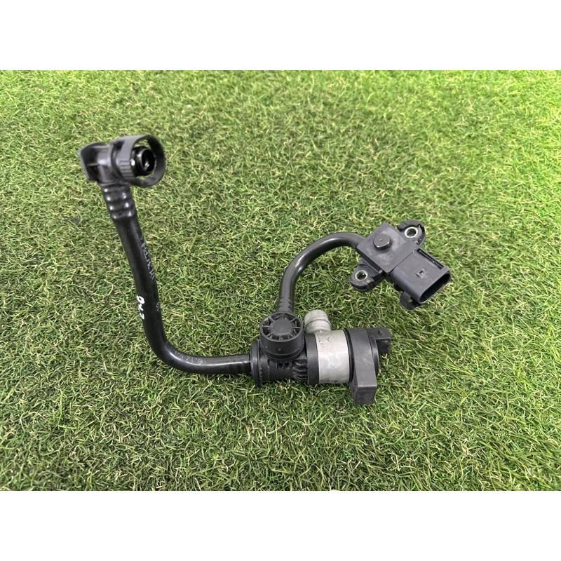 Клапан вентиляции топливного бака (топливная система) BMW X3 F25 2013 3.0 N55B30 13907636156