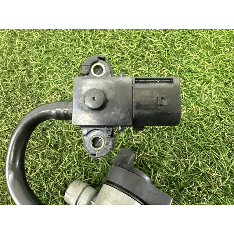 Клапан вентиляции топливного бака (топливная система) BMW X3 F25 2013 3.0 N55B30 13907636156