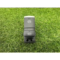 Кнопка стояночного тормоза