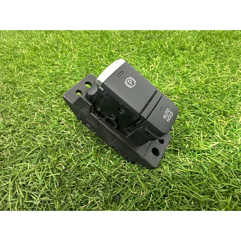 Кнопка стояночного тормоза (электрика / кнопки) Nissan Rogue T33 2021 2.5 PR25DD 251756RA0A