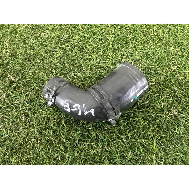 Патрубок (система охлаждения) Jeep Grand Cherokee WK2 2020 3.6 5281525AA