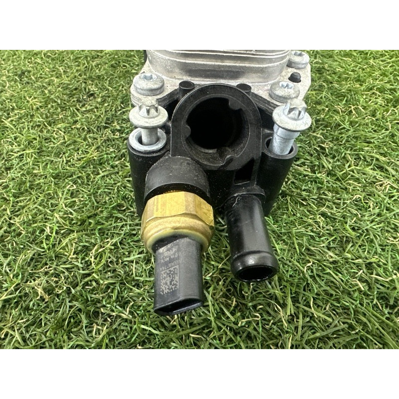 Корпус масляного фильтра (двигатель и элементы) Jeep Grand Cherokee WK2 2020 3.6 68365931AC