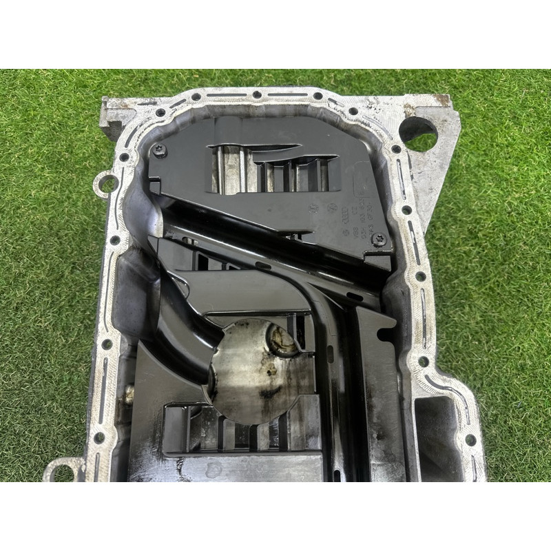 Поддон двигателя (двигатель и элементы) Volkswagen Touareg NF 2012 3.6 CGRA 03H103601AC