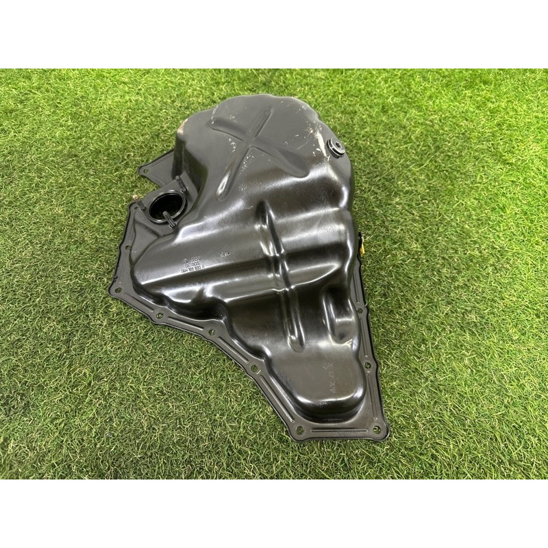 Поддон двигателя (двигатель и элементы) AUDI A4 B8 2012 2.0 CAEB 06H103600AA