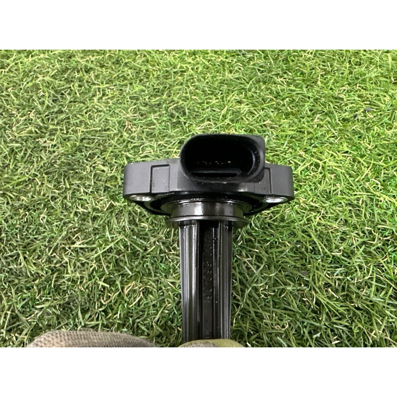 Датчик уровня масла (электрика двигателя) AUDI Q5 8R 2012 2.0 CAEB 03C907660H