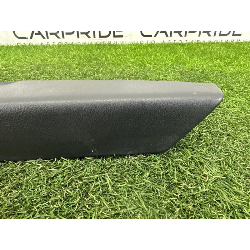Обшивка ручки підлокітника (салон) Volkswagen Touareg NF 2011 3.0 TDI 7P6868140DK84