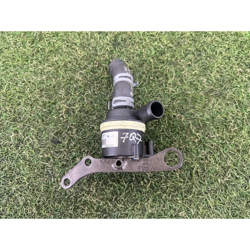 Помпа электрическая (электрика) AUDI Q7 4L 2011 3.0 CATA 059121012B