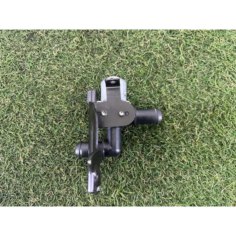 Клапан системы охлаждения (электрика / кнопки) Jeep Grand Cherokee WK2 2017 3.6 68252075AB