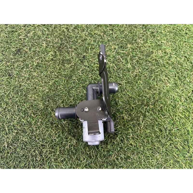 Клапан системы охлаждения (электрика / кнопки) Jeep Grand Cherokee WK2 2017 3.6 68252075AB