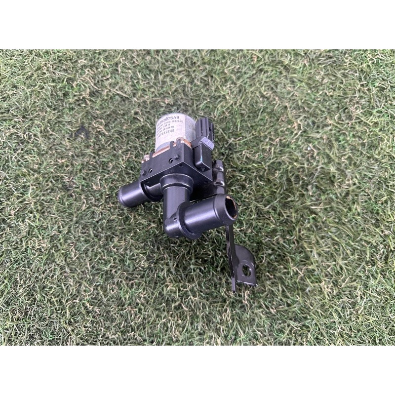 Клапан системы охлаждения (электрика / кнопки) Jeep Grand Cherokee WK2 2017 68252075AB