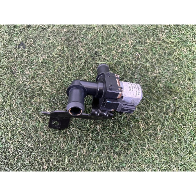 Клапан системы охлаждения (электрика / кнопки) Jeep Grand Cherokee WK2 2017 68252075AB