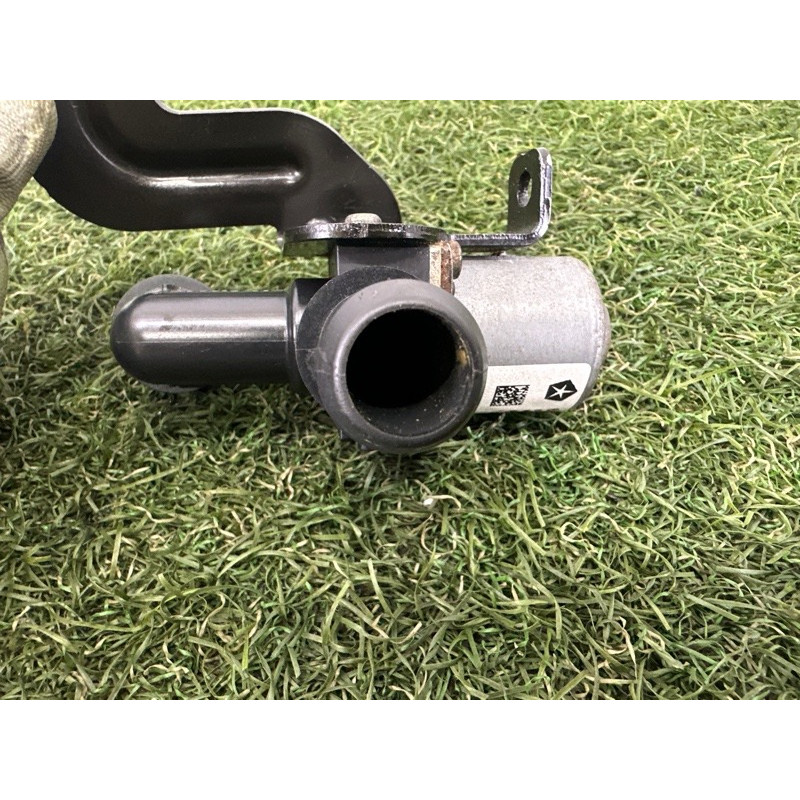 Клапан системы охлаждения (электрика / кнопки) Jeep Grand Cherokee WK2 2017 68252075AB