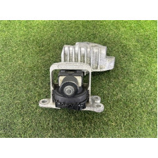 Подушка двигателя