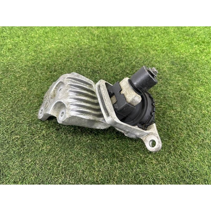 Подушка двигателя (двигатель и элементы) Nissan Rogue T32 2016 2.5 QR25DE 112114BA0A