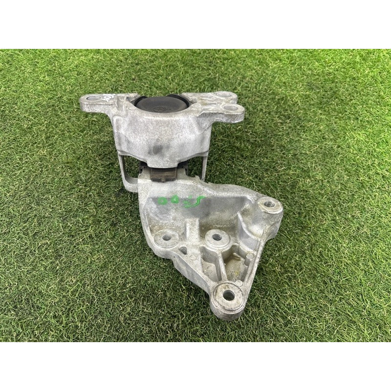 Подушка двигателя (двигатель и элементы) Nissan Rogue T32 2016 2.5 QR25DE 112114BA0A