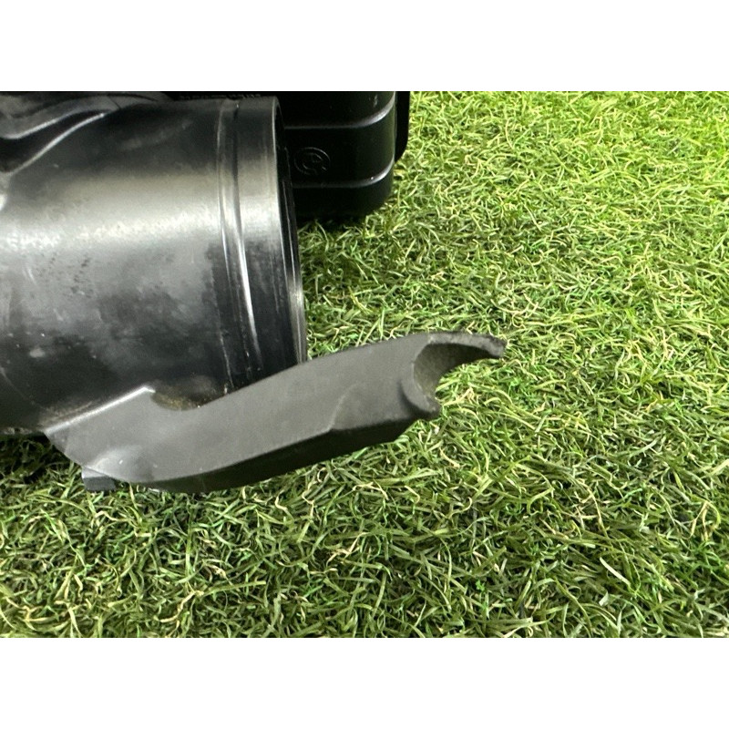 Резонатор воздушный (впускная система) BMW 5-series F10 2011 2.0 N47N 13718512014