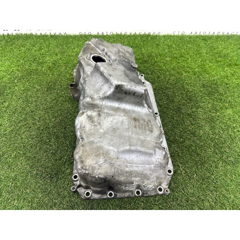 Піддон двигуна (двигун та елементи) BMW 5-series F10 2011 2.0 N47N 11137812360