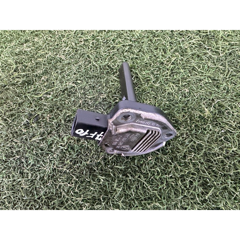 Датчик уровня масла (электрика двигателя) BMW 5-series F10 2011 2.0 N47N 12617508003