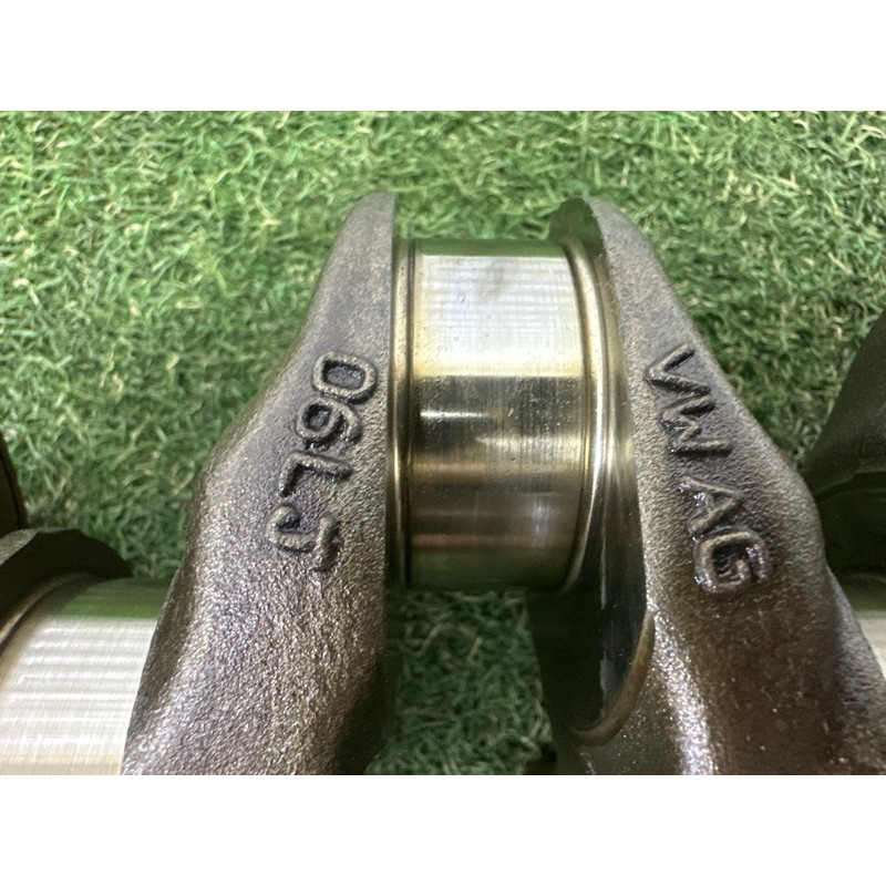 Коленвал (двигатель и элементы) AUDI A4 B9 2017 2.0 DBPA 06L105101F