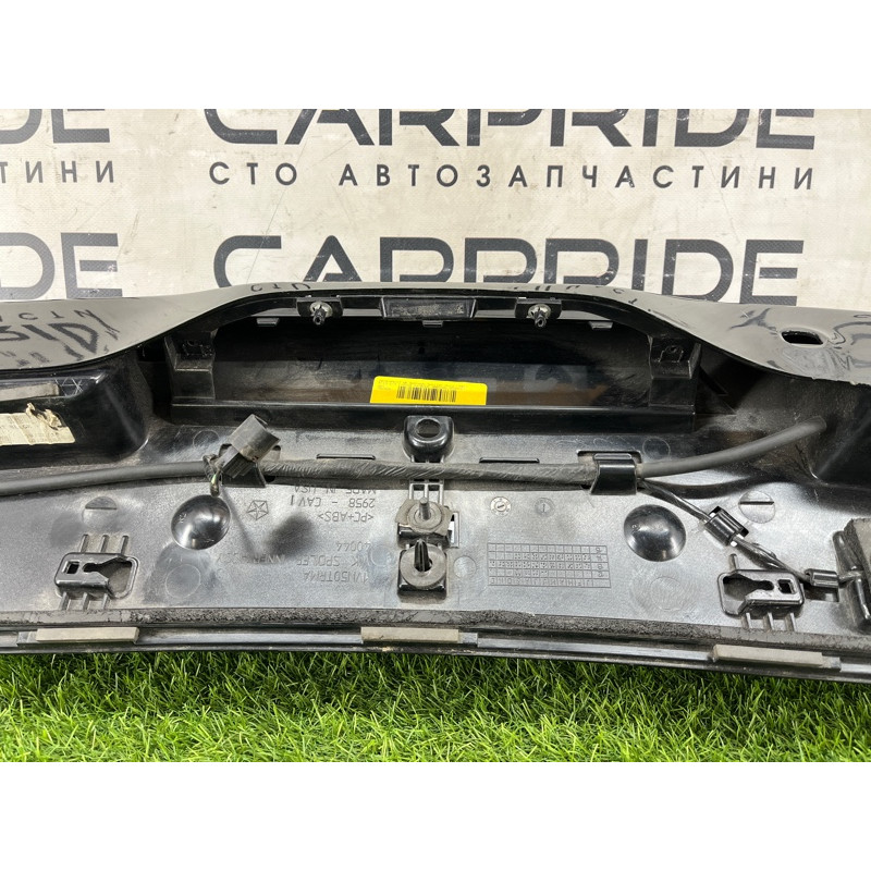 Спойлер (кузов и элементы) Jeep Grand Cherokee wk2 1VN50TRMA