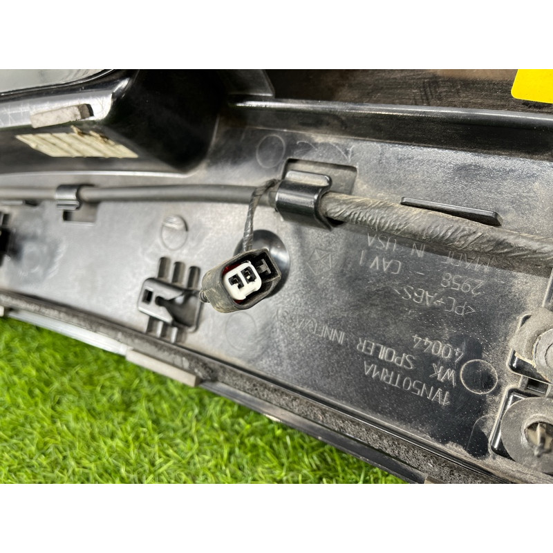 Спойлер (кузов и элементы) Jeep Grand Cherokee wk2 1VN50TRMA