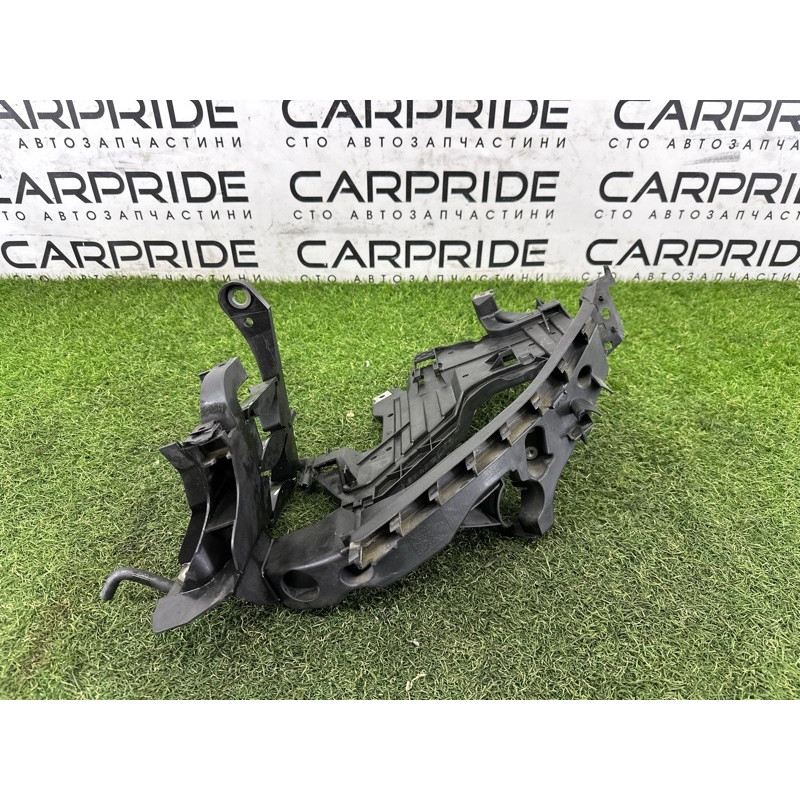 Кронштейн фары (кузов и элементы) AUDI A4 B8 2010 2.0 CAEB 8K0805607C