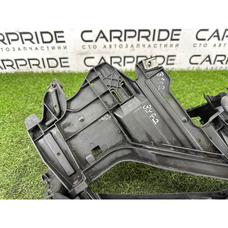 Кронштейн фары (кузов и элементы) AUDI A4 B8 2010 2.0 CAEB 8K0805607C