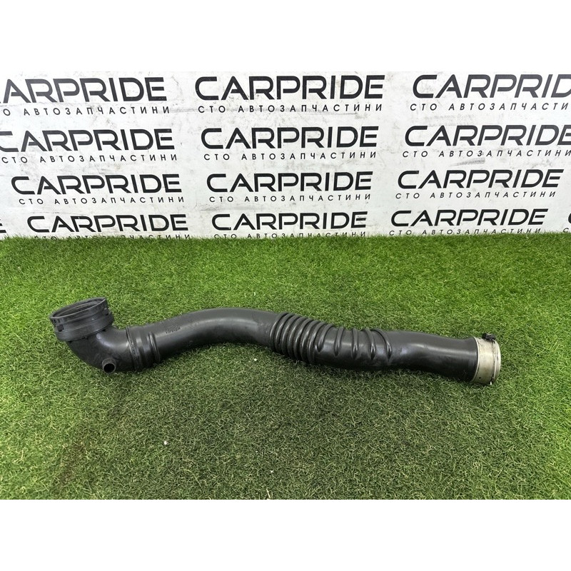 Патрубок інтеркулера (двигун та елементи) BMW 3-series F30 2013 2.0 13717605044