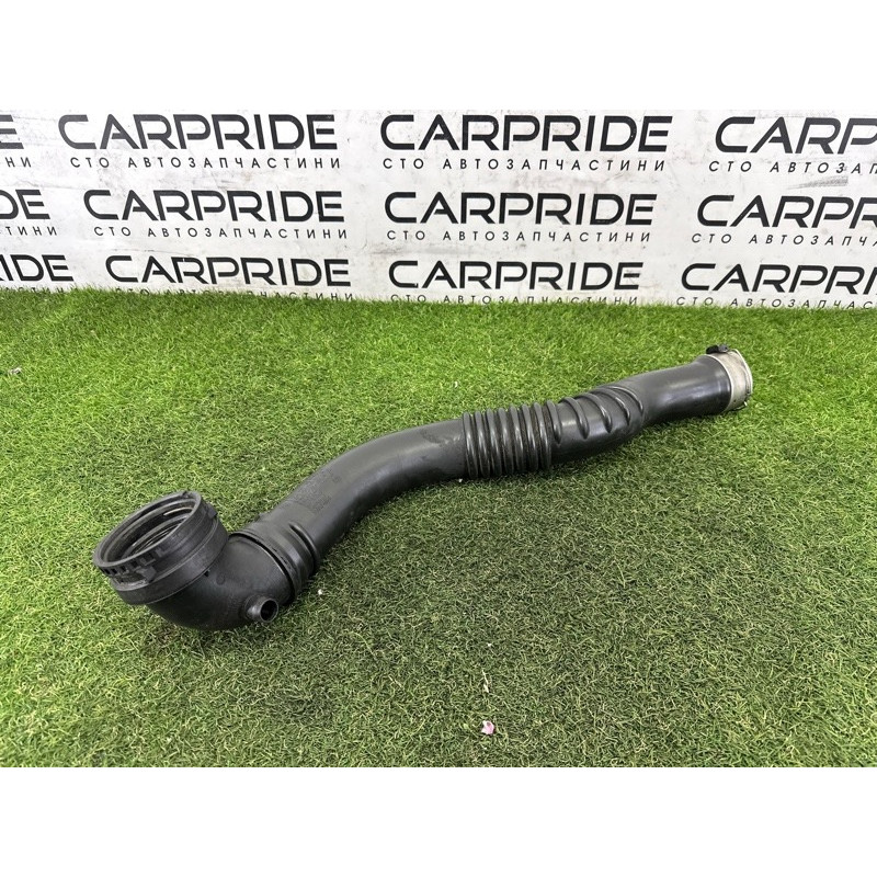 Патрубок інтеркулера (двигун та елементи) BMW 3-series F30 2013 2.0 13717605044