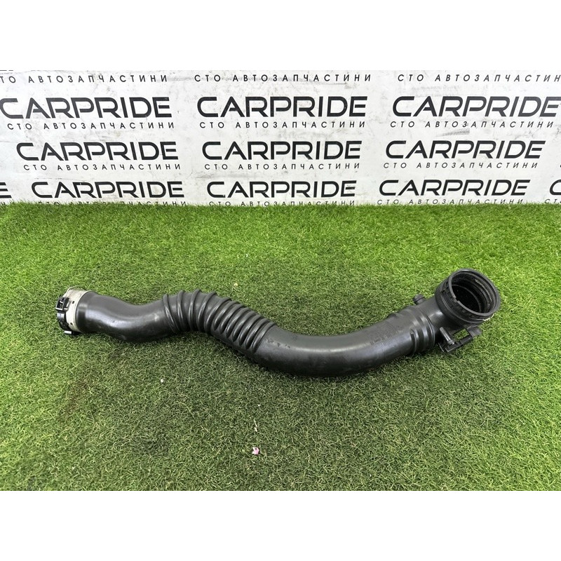 Патрубок інтеркулера (двигун та елементи) BMW 3-series F30 2013 2.0 13717605044
