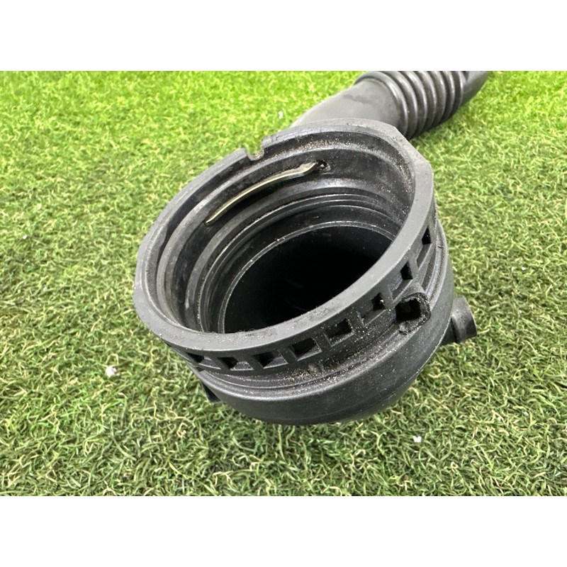 Патрубок інтеркулера (двигун та елементи) BMW 3-series F30 2013 2.0 13717605044