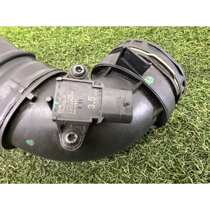 Патрубок інтеркулера (двигун та елементи) BMW 3-series F30 2013 2.0 13717605044