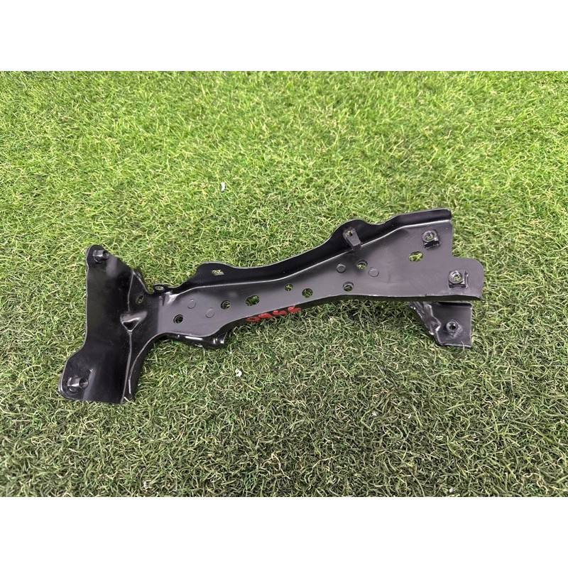 Крепление крыла (кузов и элементы) AUDI A3 8V 2016 1.8 CNSB 8V0821135C