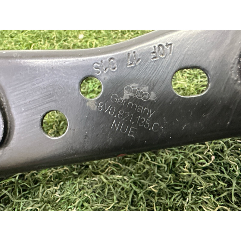 Крепление крыла (кузов и элементы) AUDI A3 8V 2016 1.8 CNSB 8V0821135C