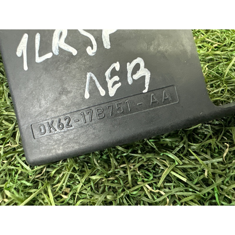 Кронштейн датчика сліпих зон (кузов и элементы) LAND ROVER RANGE ROVER Sport L494 2016 3.0 Diesel LR043933