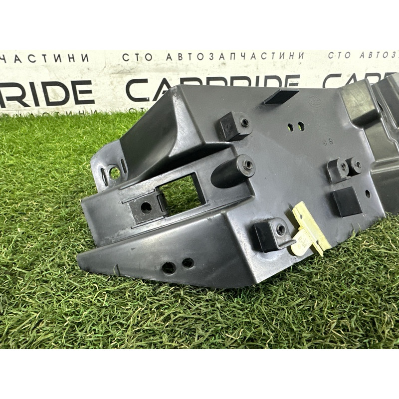 Кріплення бампера (кузов и элементы) LAND ROVER RANGE ROVER Sport L494 2016 3.0 Diesel LR055888