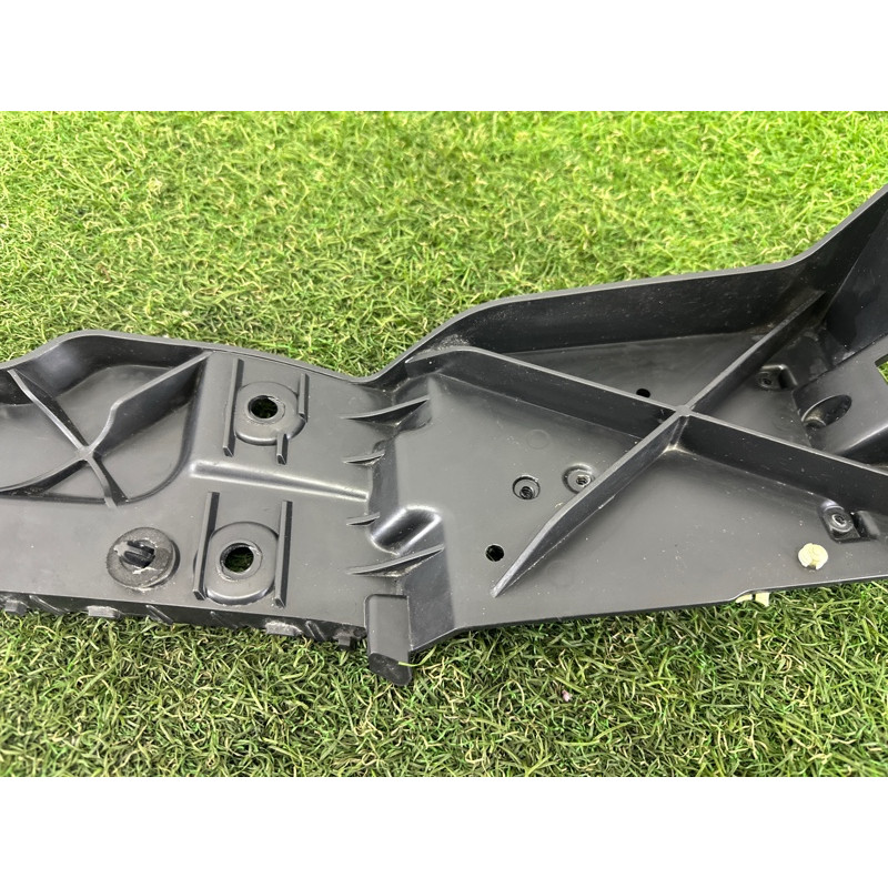 Кріплення бампера (кузов и элементы) LAND ROVER RANGE ROVER Sport L494 2016 3.0 Diesel LR055888