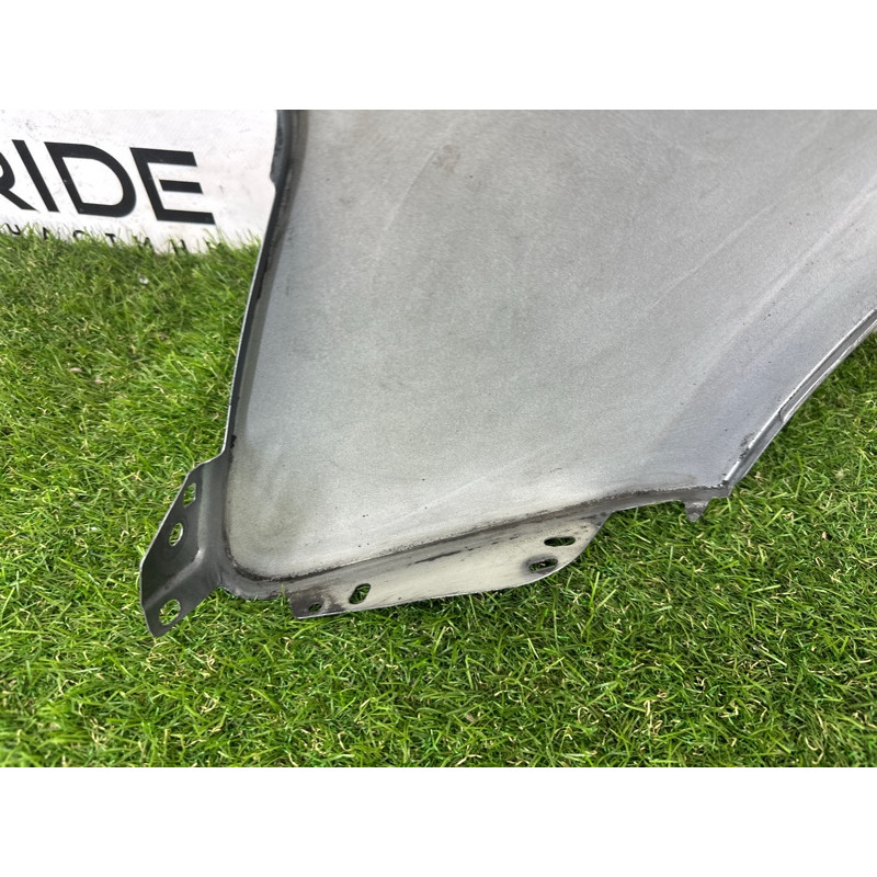 Крыло (наружные элементы кузова) AUDI A4 B8 2010 2.0 CAEB 8K0821106A