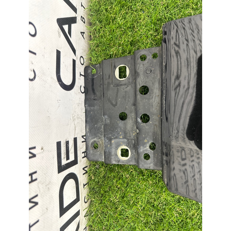 Крило (наружные элементы кузова) LAND ROVER RANGE ROVER Sport L494 2016 3.0 Diesel LR061823