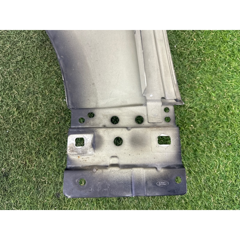 Крило (наружные элементы кузова) LAND ROVER RANGE ROVER Sport L494 2016 3.0 Diesel LR061823