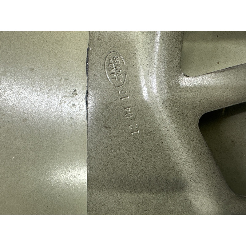 Крило (наружные элементы кузова) LAND ROVER RANGE ROVER Sport L494 2016 3.0 Diesel LR061823