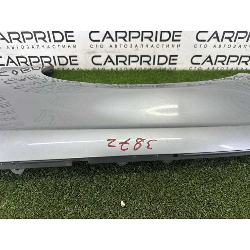 Крыло (наружные элементы кузова) AUDI A4 B8 2010 2.0 CAEB 8K0821105A