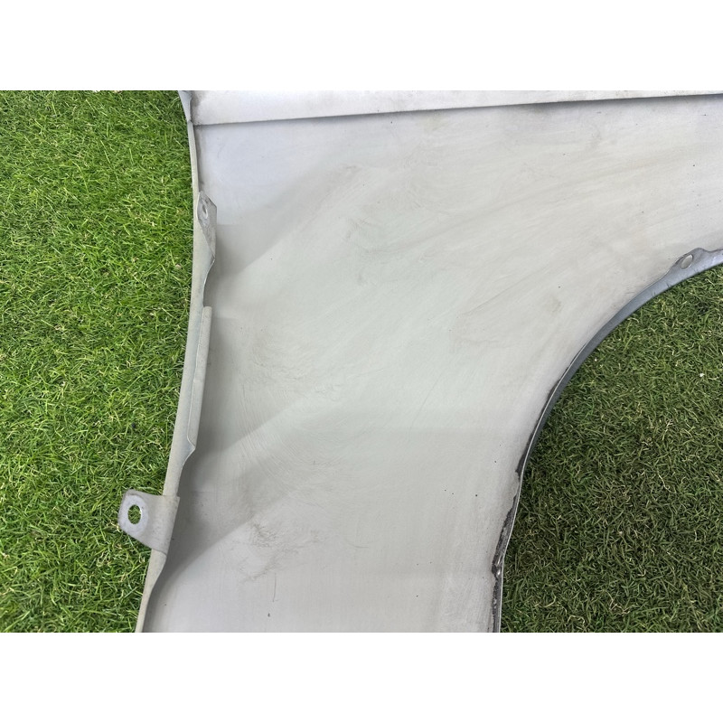 Крыло (наружные элементы кузова) AUDI A4 B8 2010 2.0 CAEB 8K0821105A