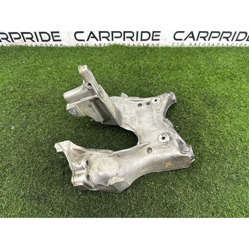 Кронштейн подрамника (подвеска) AUDI Q5 FY 2018 2.0 DAYB 80A399296R